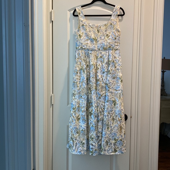 Eyelet midi dress - Picture 5 of 6